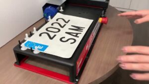 Confección placa matrícula alta